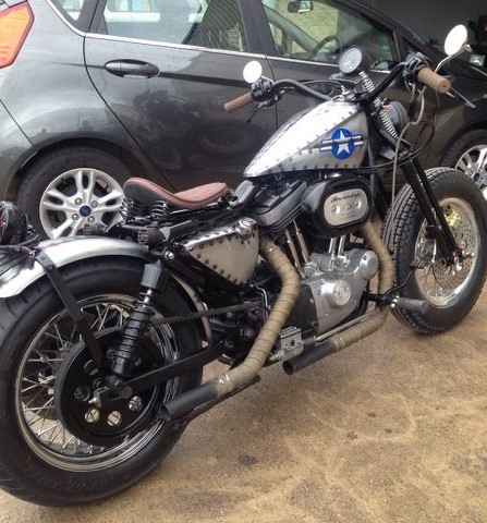 Airbrushed Painting of a Military Fighter Tank design on Motorbike